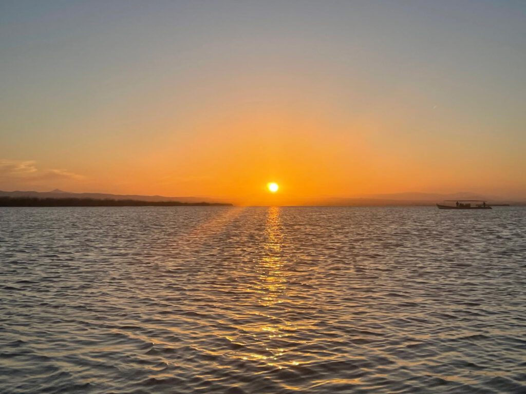 puestas de sol paseos en barca el pero